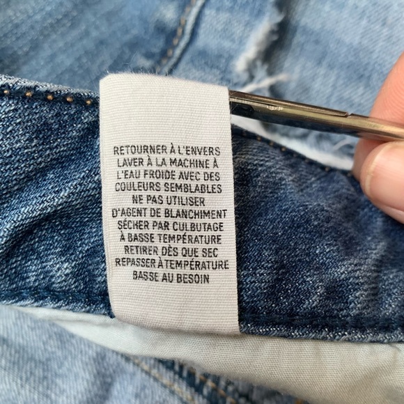 AEO : distressed denim low rise cut off shorts - Picture 11 of 14